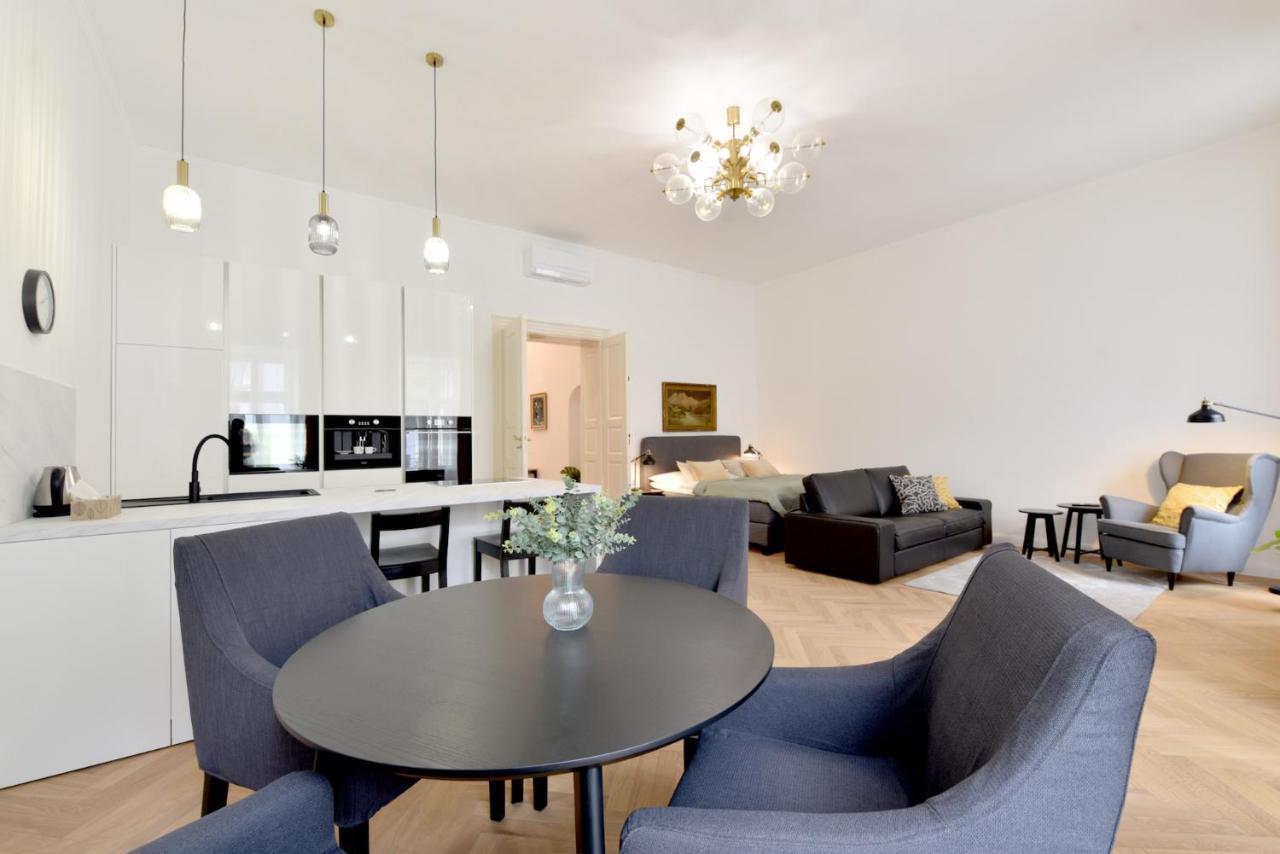 Apartman S Balkonom Trenčín المظهر الخارجي الصورة