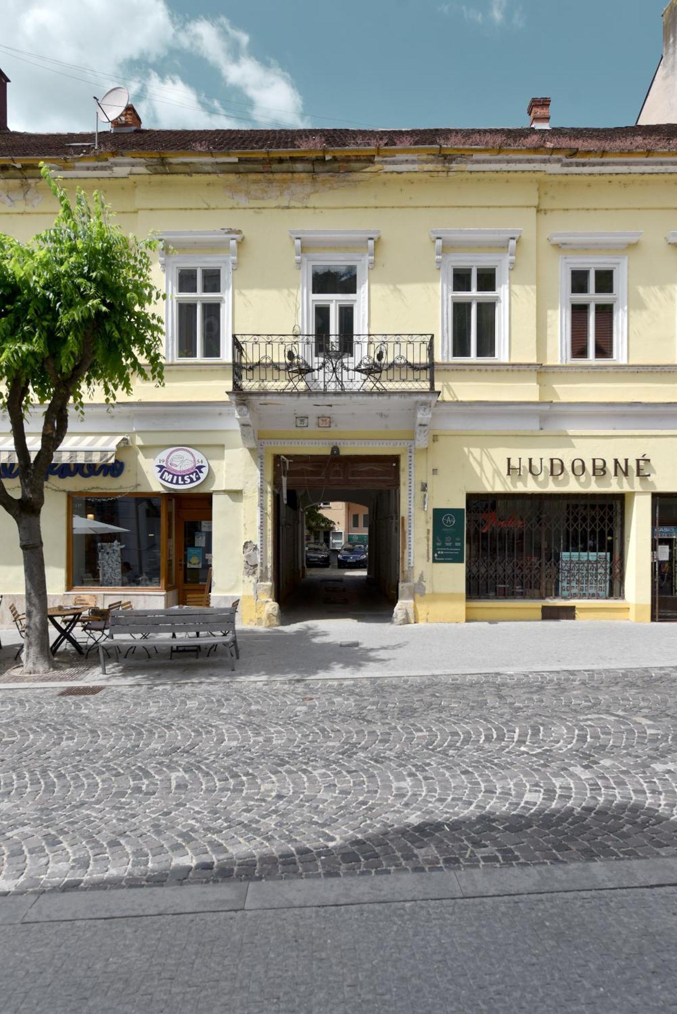 Apartman S Balkonom Trenčín المظهر الخارجي الصورة